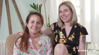 ഓഹ് Ersties അമേച്ചർ ലെസ്ബിയൻ പെൺകുട്ടികൾ ആദ്യമായി ചൂട് പുരട്ടി വൈൽഡ്!!