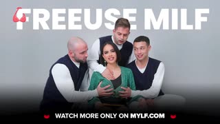 おい、これらのホットなMILFポルノスターたちがアマチュアにワイルドな3Pのトリックを教えてあげられると思う？