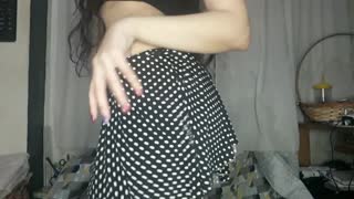 Crita anal creampie mbukak karo amateur cilik 18+ ing adegan rumah tangga liar