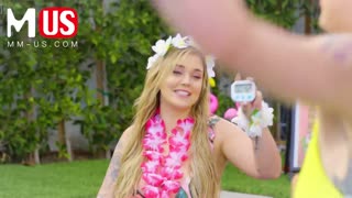 Jerkaoke poletna orgija z Madison Morgan in Rosalyn Sphinx v divji akciji