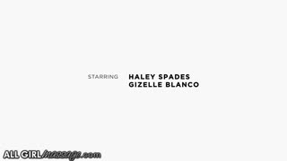 Video: SVE DJEVOJKE MASAŽA - Haley Spades dočekuje Gizelle Blanco s intimnom uljnom masažom i trljanjem pičke