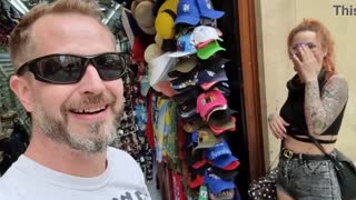 MILF خالکوبی شده ناتاشا اینک با کرمپای آنال، ادرار در دهان و بازی باسن نابود می‌شود