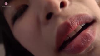 Hey, schau diese mittelalter Lehrerin an, die mit masochistischer Schülerin kinky wird, Yuna Sei!