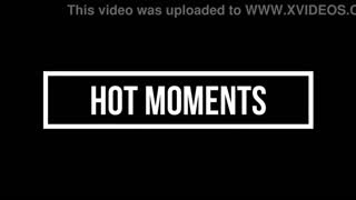 Edzett csaj zuhany után próbálja új tangáját spycam-en nagy cicivel