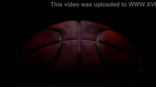 Nysgerrig på unik udfordring? Se intens sissy træning for basketball hold