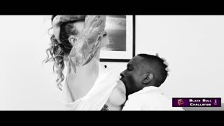 Yo, Ava Austen Bertato Dikuasai Bull Hitam Setelah Head Berantakan