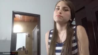 Як вона змушує мене кончити їй у рот?