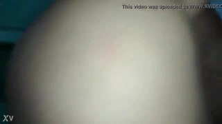 Amateur fisting stretches her wide open!