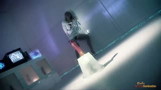 Я відчувала себе дикою, коли науковці трахали гарячих красуць у жорсткому груповому екшні