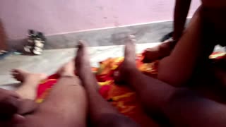 NAMORADA KO DOST KE SATH MILKAR CHODA - PRIMEIRO THREESOME DESI