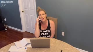 곡선 밀프 대니 존스가 핏한 마사지사 집에서 환영하는 뜨거운 문지르기