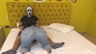Ghostface Nhận Được Cuộc Mút Hoang Dã Vào Ngày Halloween!