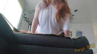 彼女のバストな親友とその巨大なおっぱいとの激しいアクション