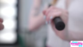 Madi Collins retar: "Vill du spela rond genom styvsysters fitta?" Wow, utmaning!