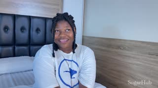 Han Hamrer Min Fitte Vilt i Hundestilling Under Min Debut Pornoshoot, Slikker og Knuller Hardt