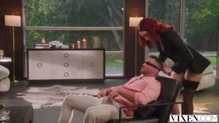 aku obsesi karo redhead geni Freya sing kepinginan ora bisa diendhegake