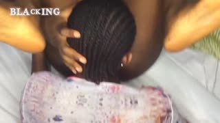 كان لي أول علاقة جنسية مثلية مع كريمي كوين، كانت مذهلة وجديدة