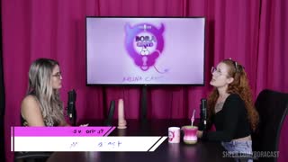 Sıcak Kızıl Saçlı Kızın Amının Emildiğini İzliyor ve Yeniden Islanıyor