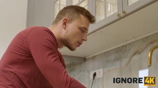 Hei Babe, Abaikan Saja Aku, ya? Latina Blonde di Cosplay Digunakan Liar dan Bebas!