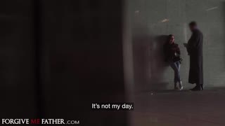 Mala 18+ Italijanka sa malim sisama vara sa ogromnim kurcem u autu, uhvaćena dogi