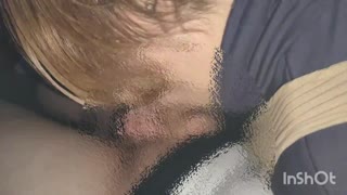 日本业余妹大胆户外口交手撸射精