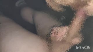 Japansk amatør gir dristig utendørs blowjob og handjob