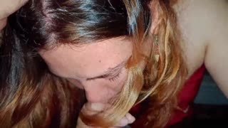 Dia Haus Semen dan Telan Setiap Tetes Setelah Pesta