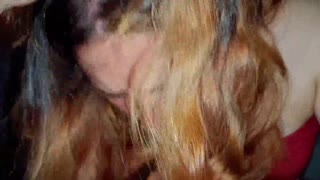 Тя жадуваше сперма и глътна всяка капка след партито