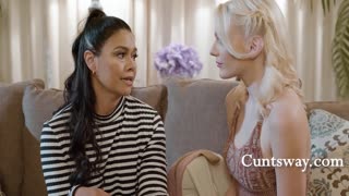 “你批准我喷水高潮吗？”黛娜韦斯波利指奸肯娜詹姆斯