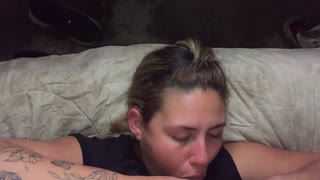 لاتین پارتی‌کننده آلت ضخیم می‌مکد!