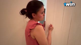 I give strict sexual orders to girlfriend who orgasms hard in public bathroom