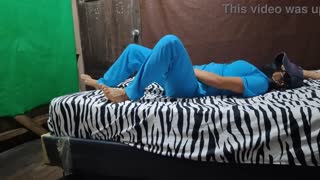 ميلف لاتينية مثيرة تداعب كسها المثالي بقوة في السرير تنتظر نوبة الممرضة فيديو هاوي