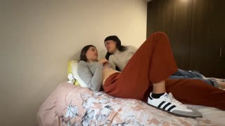 Tribbing - bliski kontakt u seks videozapisima s intimnim mljevenjem