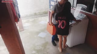 Vorspiel - Neckisches Aufbauen in Sexvideos mit engen Berührungen