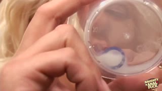 Cindy Crawford žudi za tim analnim creampie-jem i uživa u svakoj poslednjoj kapljici