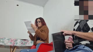 Святий боже! РИЗИКОВАНА МАСТУРБАЦІЯ серйозною вчителкою публічно!