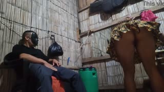 या आणि माझ्या योनीला तुमच्या मोठ्या पेनिसने अनलॉक कर बॉस!! पक्व लष्करी महिला व्हेनेझुएला लष्करी ऑपरेशनच्या नेत्यासोबत तिची मीटिंग घेते. एक्स्क्लुझिव्ह रिअल पॉर्न. १