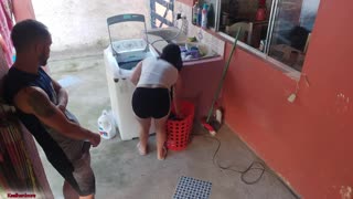 After the Boss Left, the Maid Surrendered to My Hard Desire