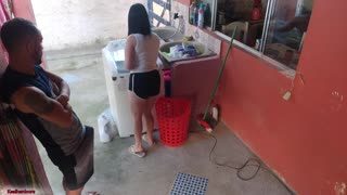 Selepas Bos Pergi, Pembantu Wanita Menyerah pada Keinginan Keras Saya