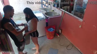 After the Boss Left, the Maid Surrendered to My Hard Desire