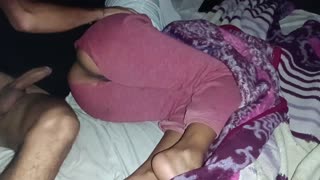 黎明卧室闯入者弯腰后入深捅我后门