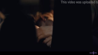 ليكسي لور وميلودي ماركس تتقبّلان وتقصّان بعنف مع ثقوب حلمات وأكل كس