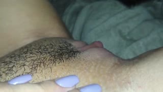 Man rims swollen pink pussy up close
