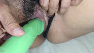 ارے، میری اصل غیر پیشہ ور پختہ بیوی پہلی بار لنگر میں استمناء کر رہی ہے