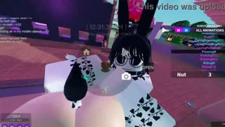 Dve zajčici proti enemu bikcu v blacked trojčku v kondotu del 2