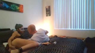 Hra s prdelem se změní v INTENZIVNÍ ŠUKÁNÍ pro pár