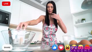 Simon Kitty coquine veut muffins myrtilles et bite matinale dure