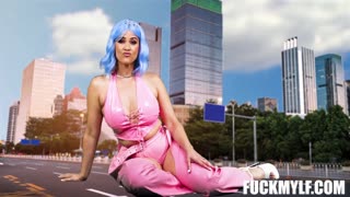 Velikanja milfka miss Raquel zaduši Nickyja Rebel POV krivine piča