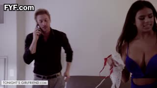 Autumn Falls spiller den perfekte sekretær, leverer vild hotel sex