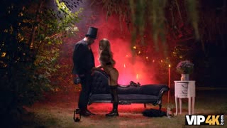 WATCH BLONDE WITCH VERONICA LEAL'S RITUAL ANAL AND DEEPTHROAT MAGIC!